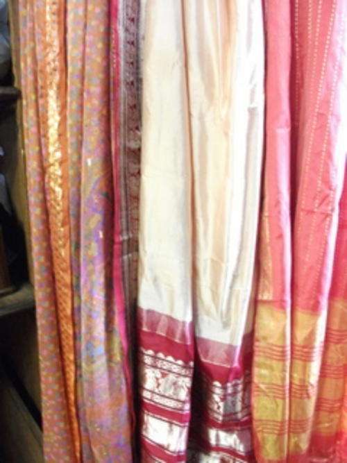 3 x PIECES VINTAGE SARI FABRIC APPROX. 5M X 1M EACH