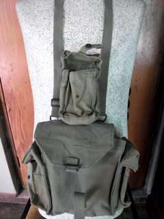 OLD SOUTH AFRICAN ARMY BAG WITH SHOULDER STRAP AND AMMO POUCH