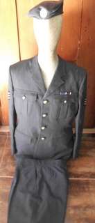ROYAL AIRFORCE JACKET (ALLBUTTONS), TROUSERS AND BERET WITH BADGE-STRIPES FOR SARGENT