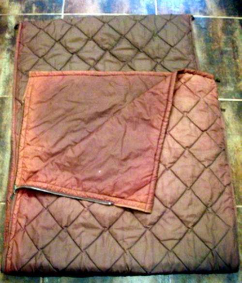 OLD SOUTH AFRICAN QUILTED NYLON SLEEPING BAG
