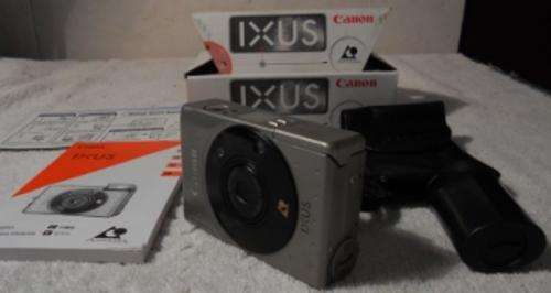Canon IXUS
