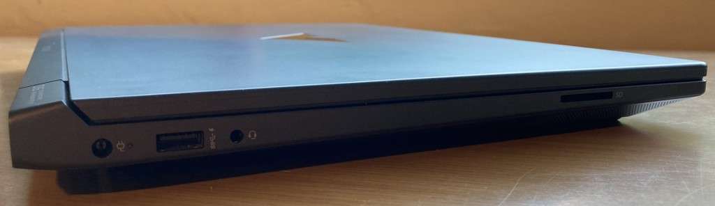 HP Victus Ryzen 5 RX 6500M 1TB Gaming Laptop