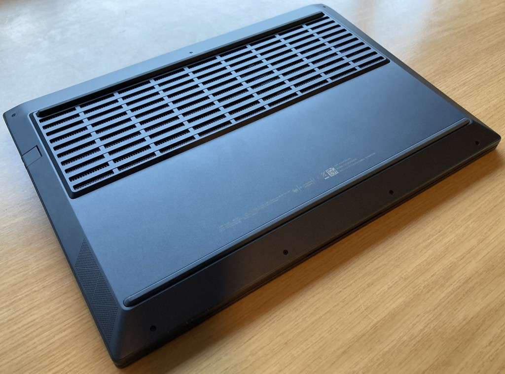 HP Victus Ryzen 5 RX 6500M 1TB Gaming Laptop