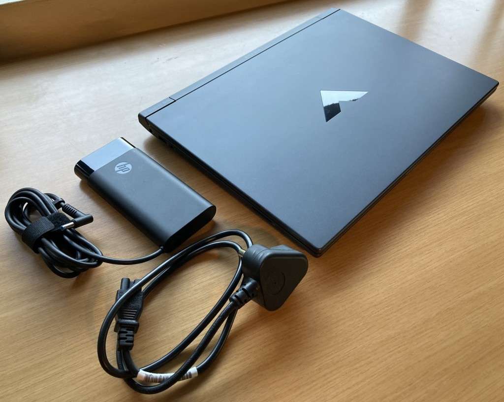 HP Victus Ryzen 5 RX 6500M 1TB Gaming Laptop