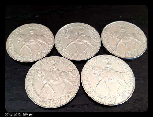 5 X 1977 Elizabeth Commemorative Crowns - R1 Start!!!