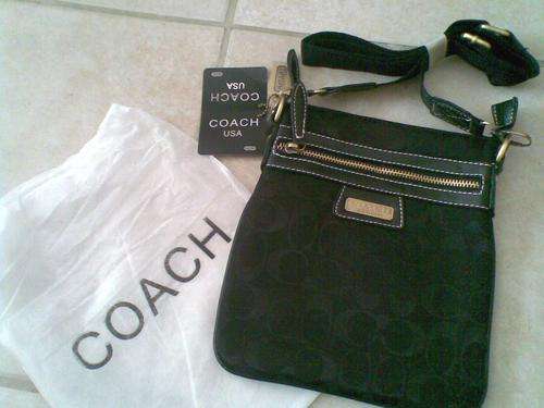 SNAP FRIDAY.... R1.00 AUCT...~~~COACH~~~ SLING BAG - BLACK