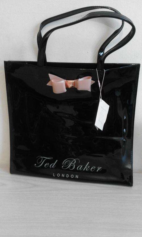 <<<TED BAKER HANDBAG- BLACK>>>