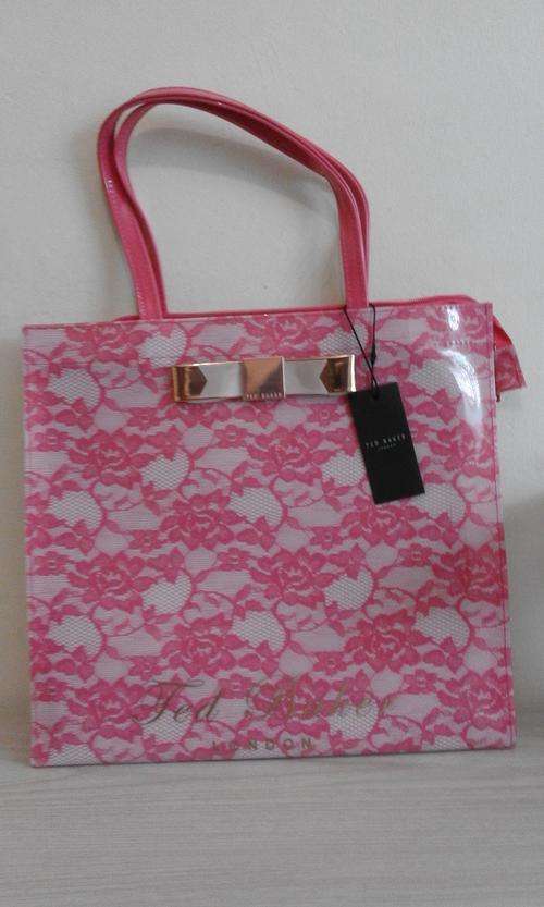 <<<TED BAKER HANDBAG- PINK LACE>>>
