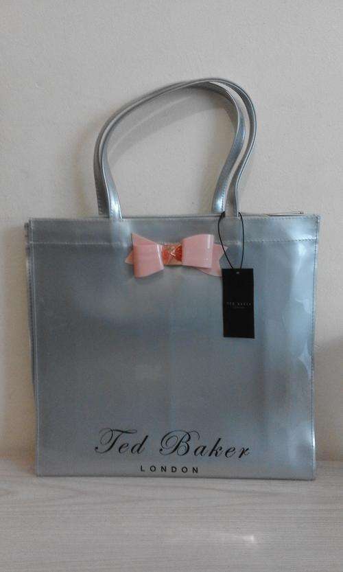<<<TED BAKER HANDBAG- SILVER>>>