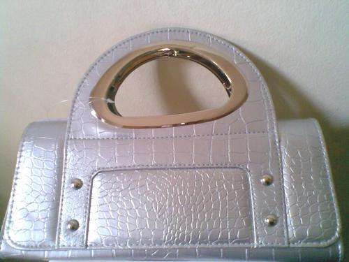 ###STUNNING LADIES SILVER HANDBAG###