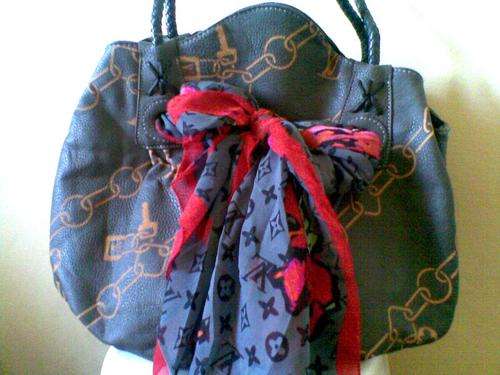 ****LOUIS VUITTON****LADIES HANDBAG-GREY+SCARF