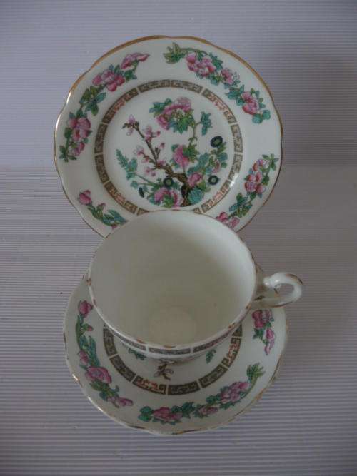 Regency Bone China Trio - Made in England @@@ Crazy R1 Start