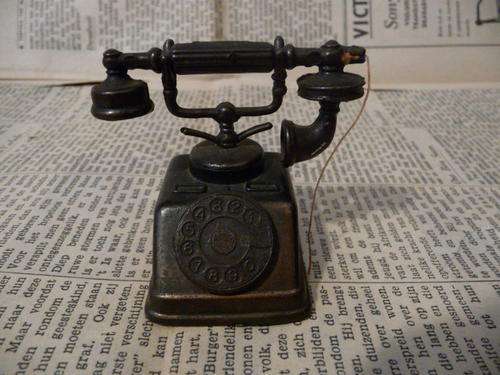 Die Cast Pencil Sharpener Vintage 1950's / 60's - Telephone - Made in Hong Kong