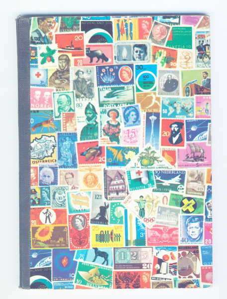 Small stamp album with over 180 stamps - Unresearched