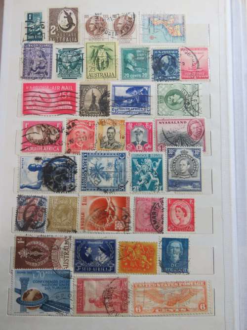 Album with over 800 stamps - Unresearched
