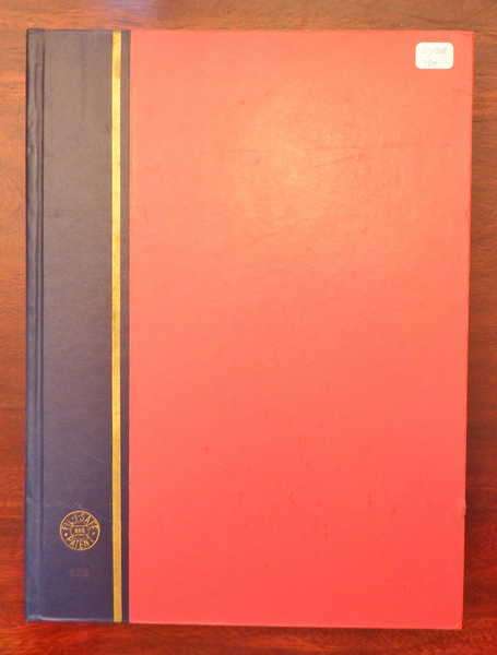 Stamps album with 14 pages filled with world stamps - More than 450 and control blocks - Lots of SWA