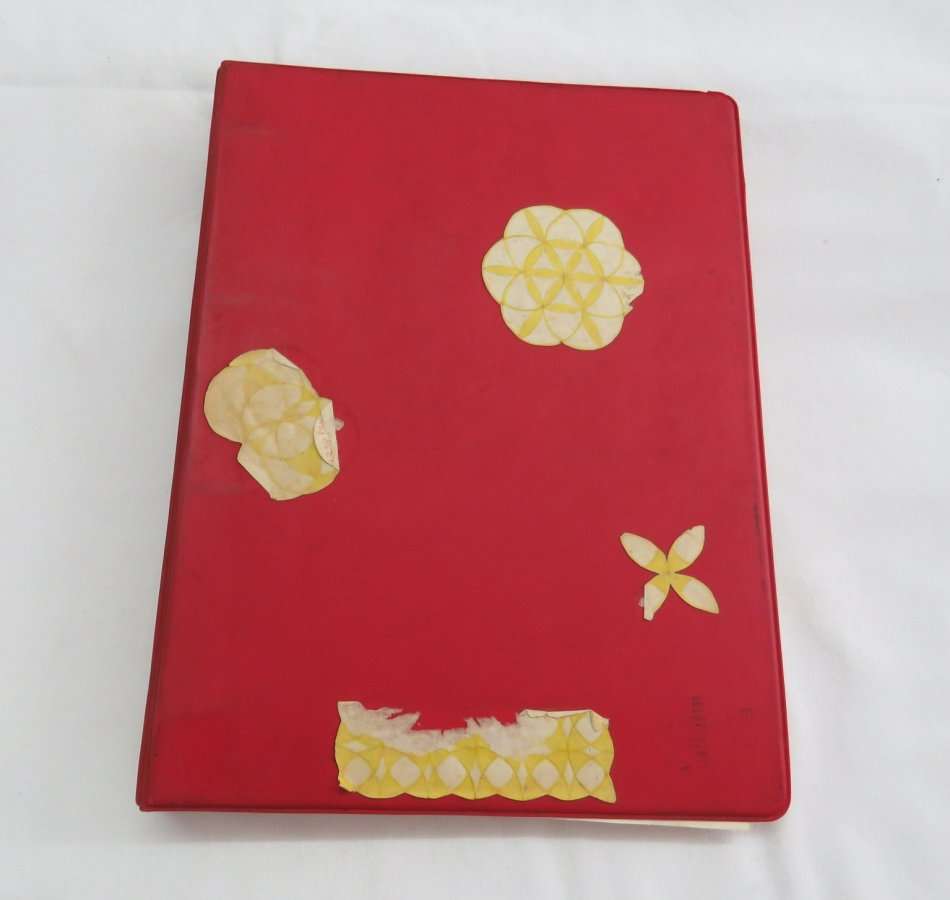 World stamp album with over 1500 world stamps - Good starter collection