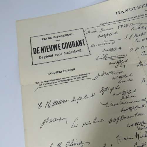 De Nieuwe Courant Newspaper of Netherlands 16 August 1902 with copy of Peace Treaty of Vereeniging