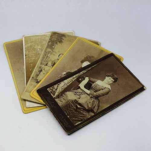 Lot of 5 Antique photos of people