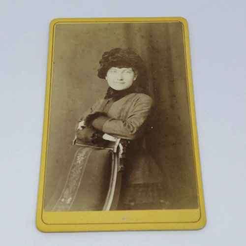 Lot of 5 Antique photos of people