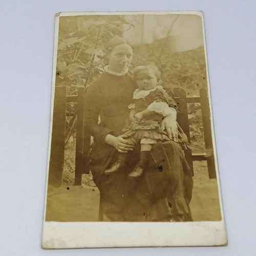 Lot of 5 Antique photos of people