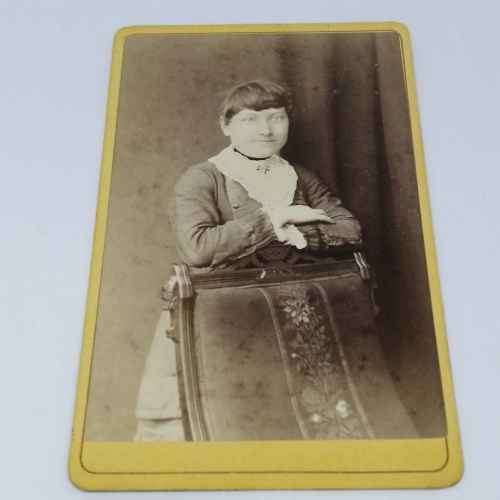 Lot of 5 Antique photos of people