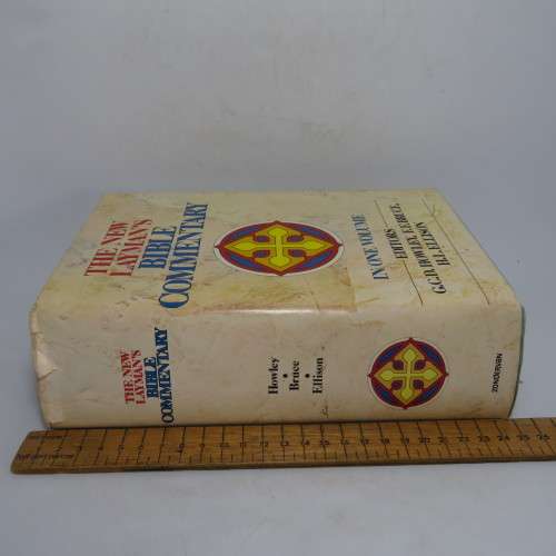 The New Layman`s Bible Commentary in one Volume 1979 Edition