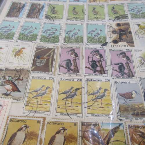 Thematic stamp collection with about 400 stamps - glued to paper