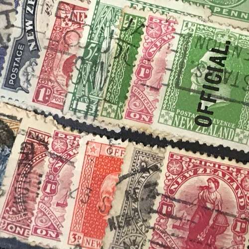 New Zealand Collection lot of unresearched stamps