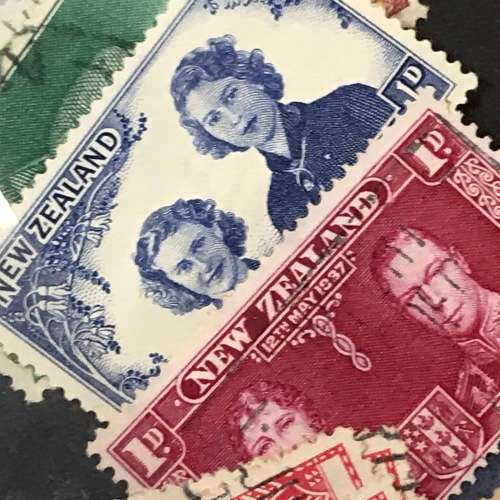 New Zealand Collection lot of unresearched stamps
