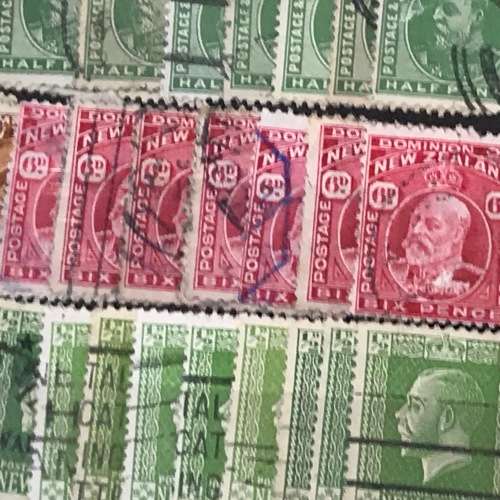 New Zealand collection lot of unresearched stamps
