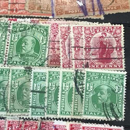 New Zealand collection lot of unresearched stamps