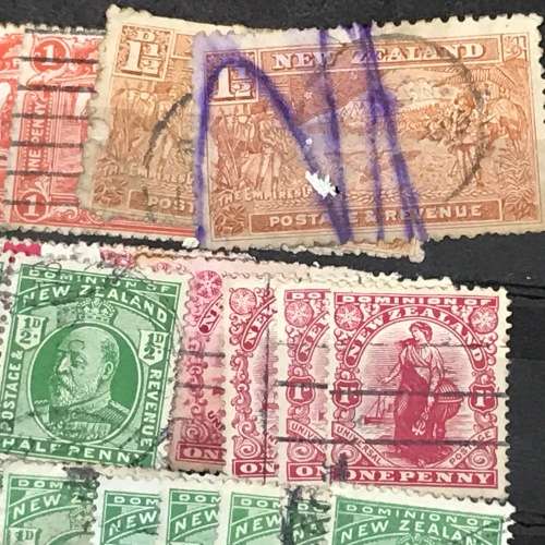 New Zealand collection lot of unresearched stamps