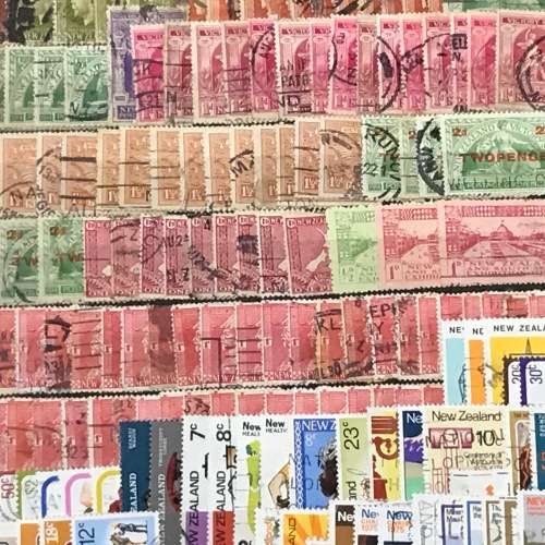 New Zealand collection lot of unresearched stamps