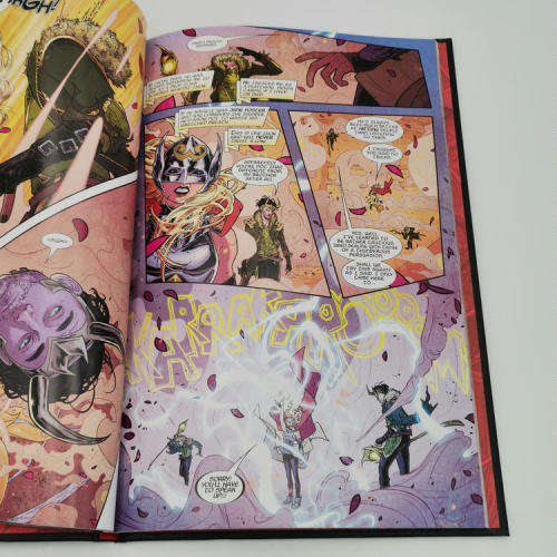 Marvel The Mighty Thor - Thunder in her veins graphic novel #120