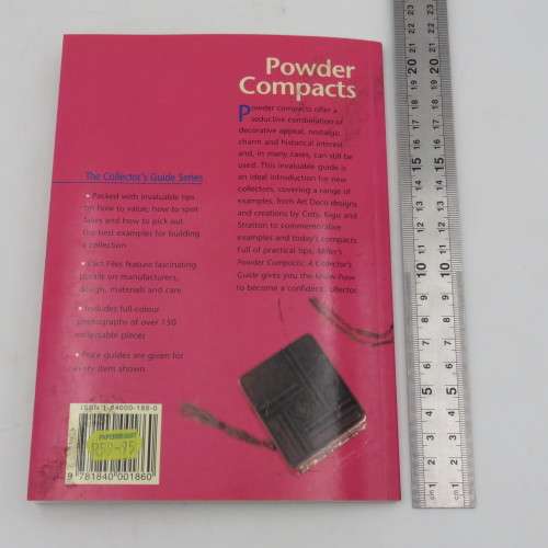Miller`s Powder compacts collectors guide by Juliette Edwards