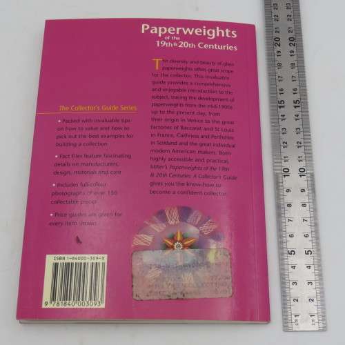 Miller`s Paperweights of the 19th and 20th Centuries collectors guide by Anne Metcalfe