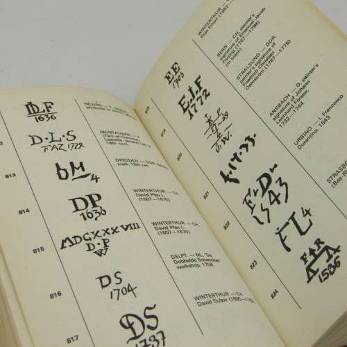 Ceramic Marks of the world by Jana Kylbalova