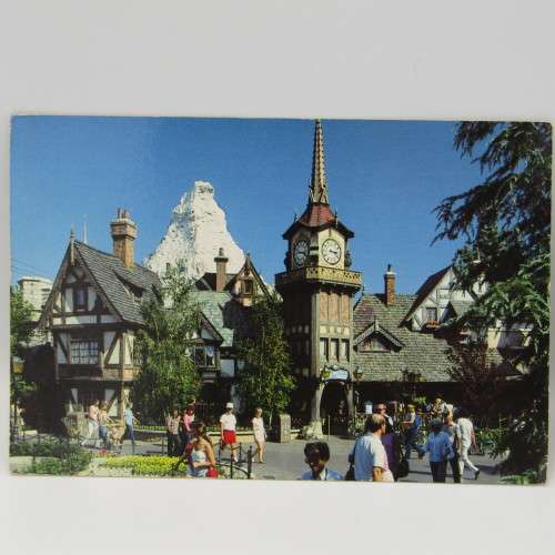 Lot of 15 USA vintage postcards - all used with stamps