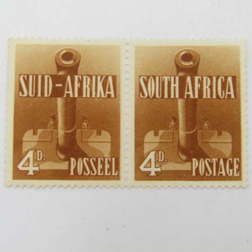 SACC 91 Pair 4d wartime mint stamps South Africa