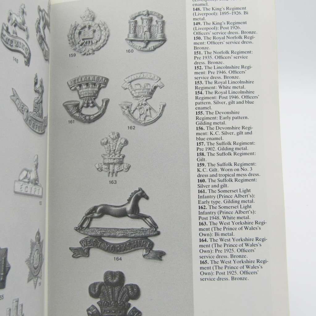 British Army Collar badges - 1881 to the present by Churchill and Westlake