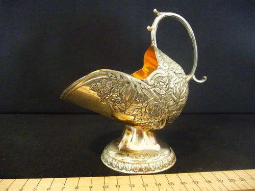 Decorative Sugat Pot