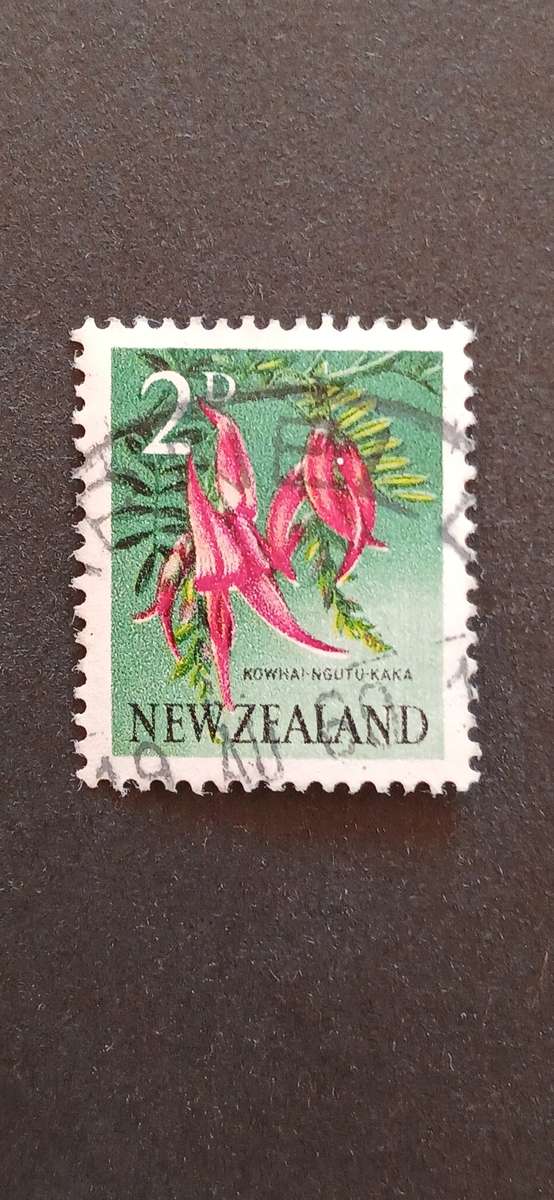 NEW ZEALAND 1960-63 LOCAL MOTIFS-FLOWERS