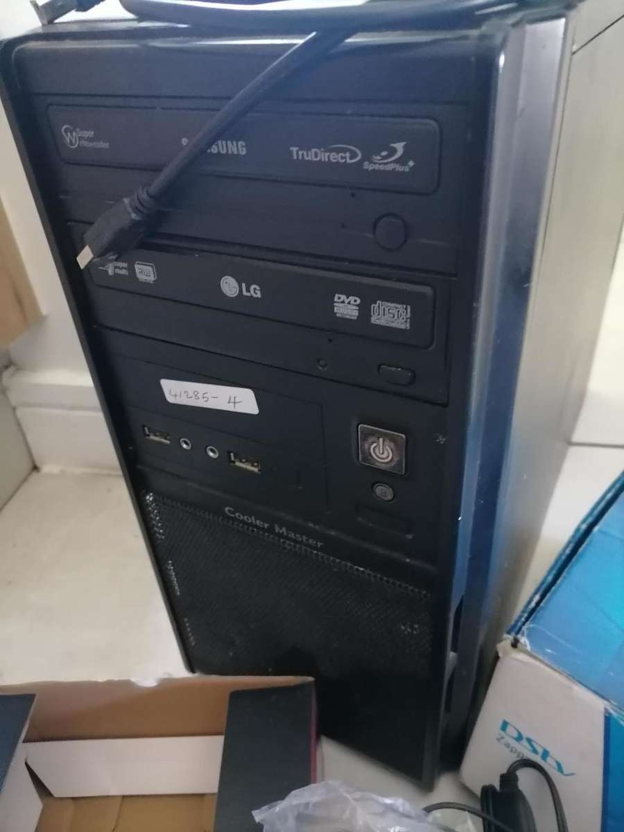 ***LIQUIDATION ITEM**R30 FREIGHT**LOT OF ELECTRONICS**PC BOX,HARD DRIVE,SPEAKERS,DSTV ETC**