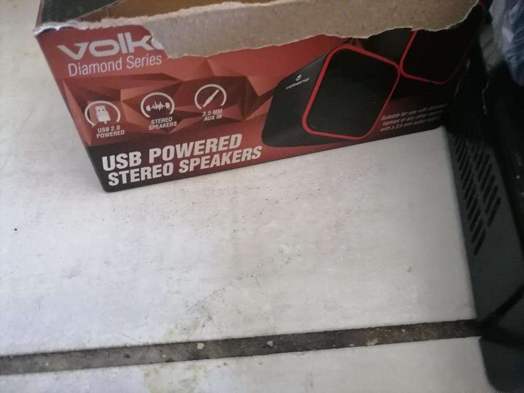 ***LIQUIDATION ITEM**R30 FREIGHT**LOT OF ELECTRONICS**PC BOX,HARD DRIVE,SPEAKERS,DSTV ETC**