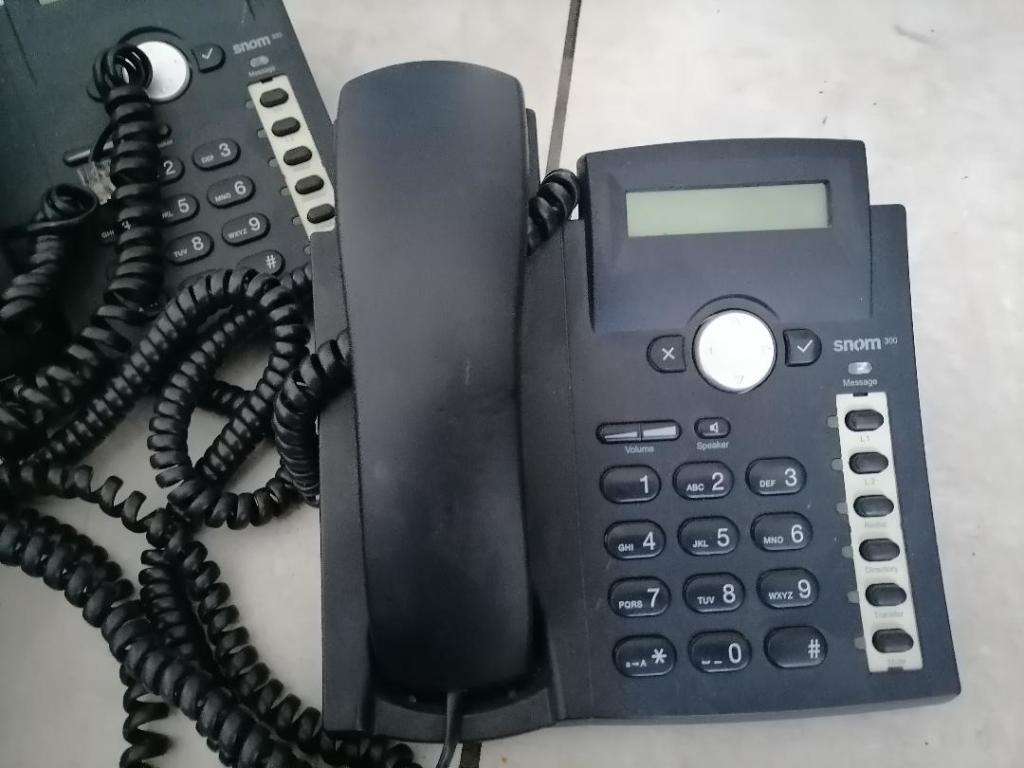 *FREE FREIGHT BLACK FRIDAY DEAL*LIQUIDATION LOT*LOT OF SNOM 300 IP PHONES,MINI UPS*1 BID FOR LOT**
