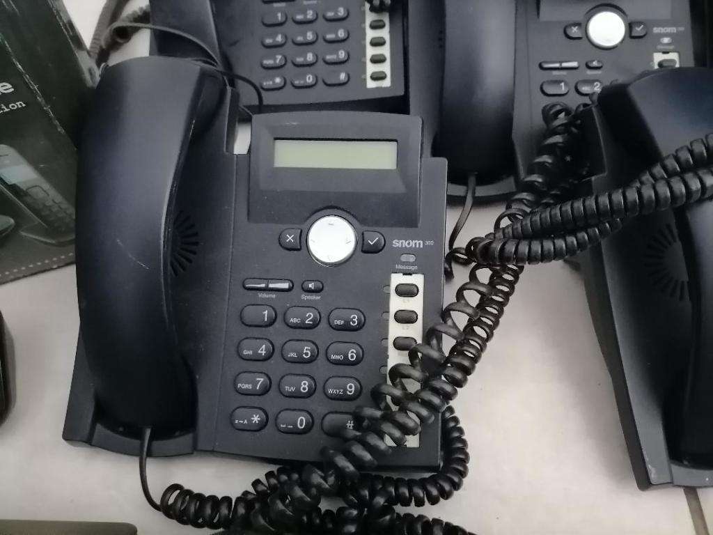 *FREE FREIGHT BLACK FRIDAY DEAL*LIQUIDATION LOT*LOT OF IP AND OTHER PHONES,MINI UPS*1 BID FOR LOT**