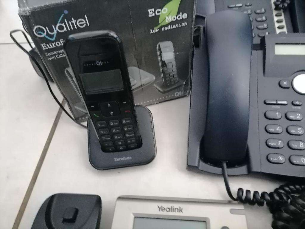 *FREE FREIGHT BLACK FRIDAY DEAL*LIQUIDATION LOT*LOT OF IP AND OTHER PHONES,MINI UPS*1 BID FOR LOT**