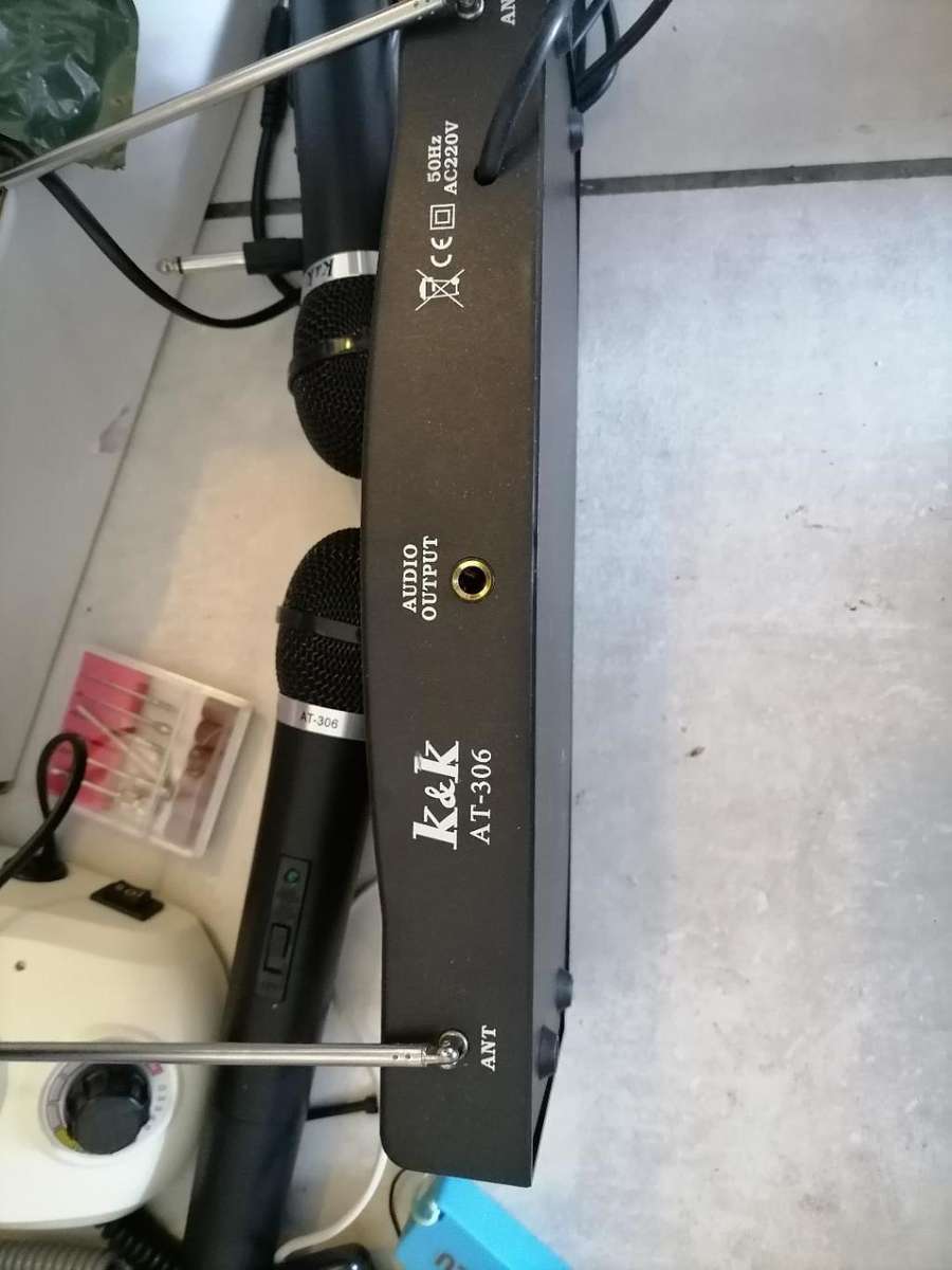 *YEAR END CLEARANCE*R30 FREIGHT FOR THE LOT**LOT OF UNTESTED ELECTRNICS***