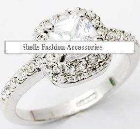 Stunning white Gold and Diamond Ring